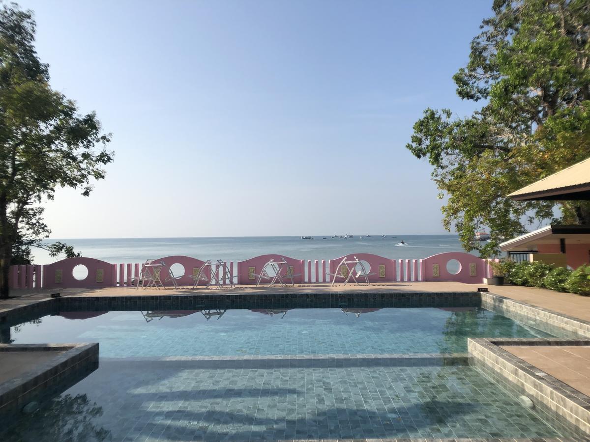 ANYAVEE NAMMAO BEACH RESORT
