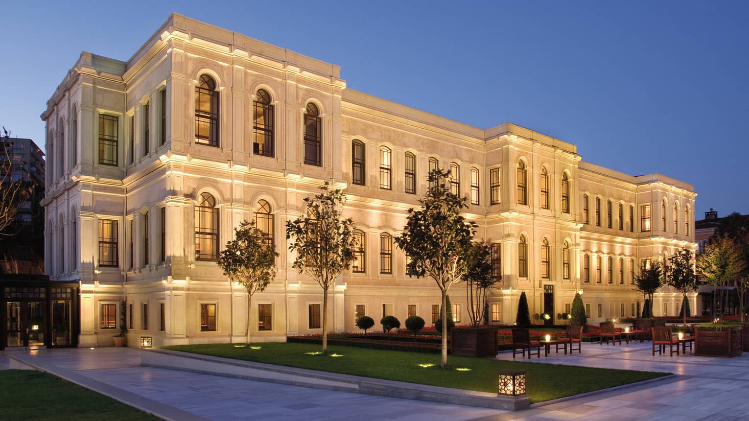 FOUR SEASONS ISTANBUL AT THE BOSPHORUS