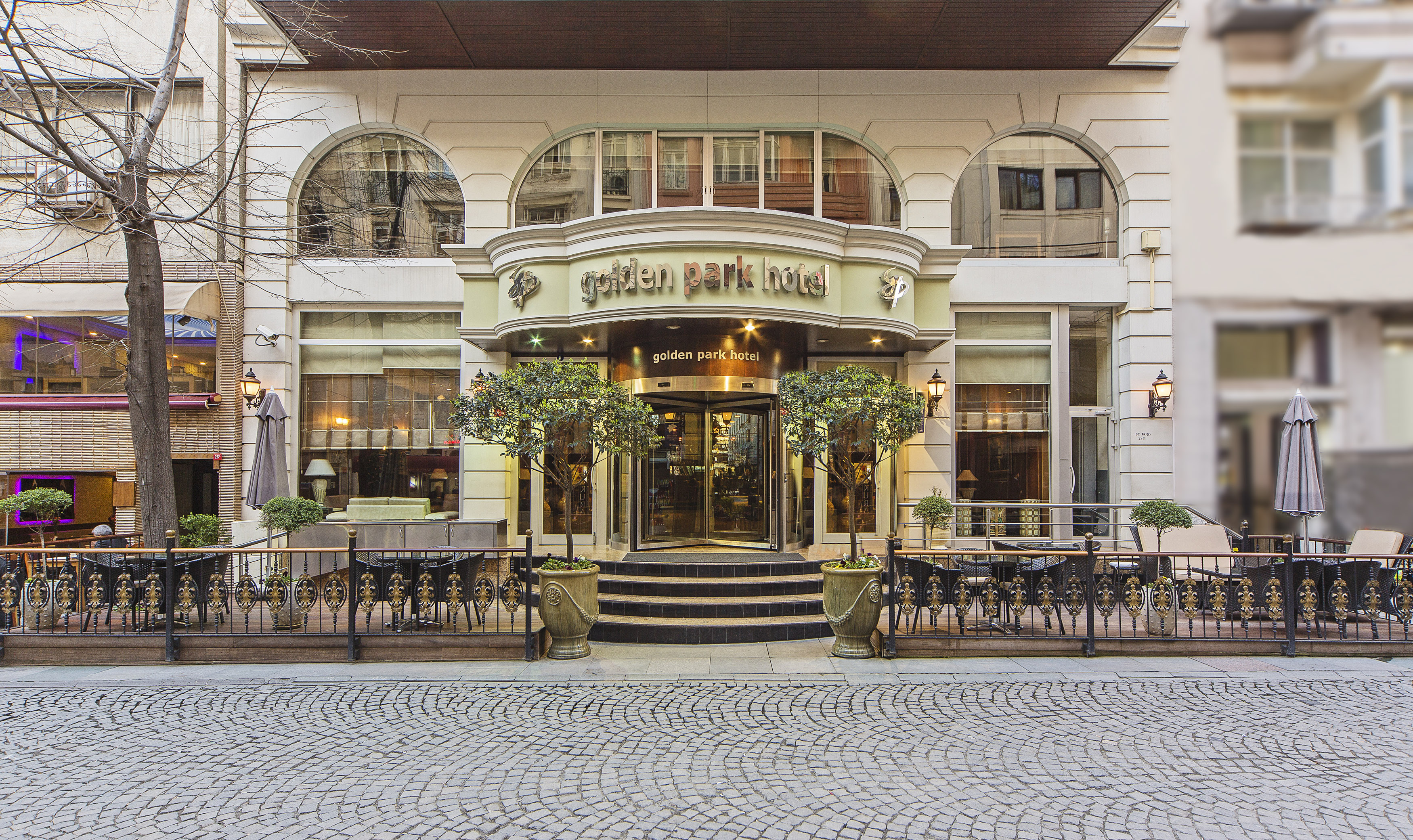 GOLDEN PARK HOTEL