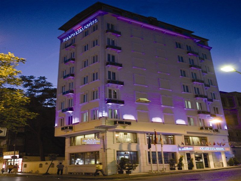 GRAND LIZA