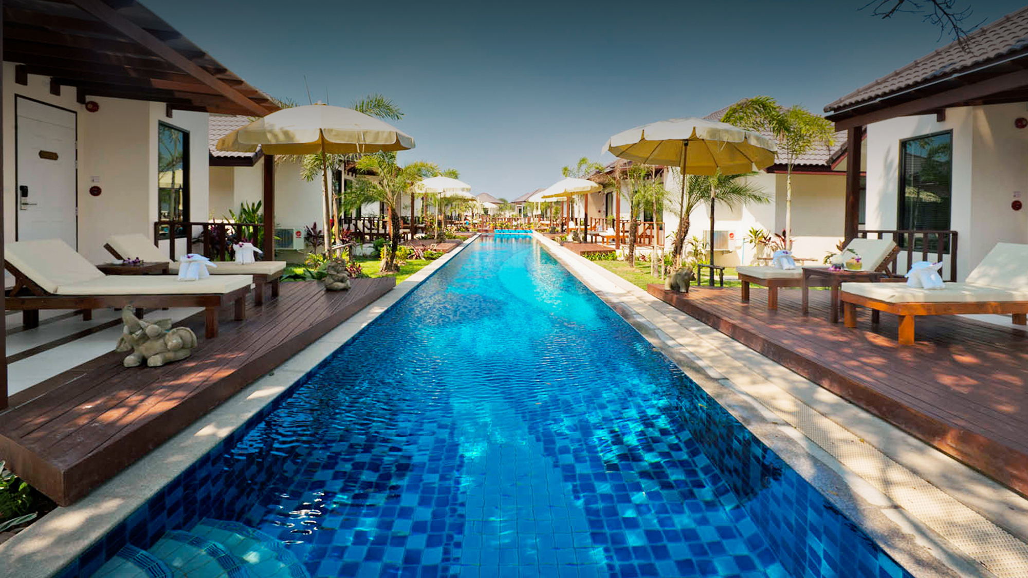 PINNACLE GRAND JOMTIEN RESORT