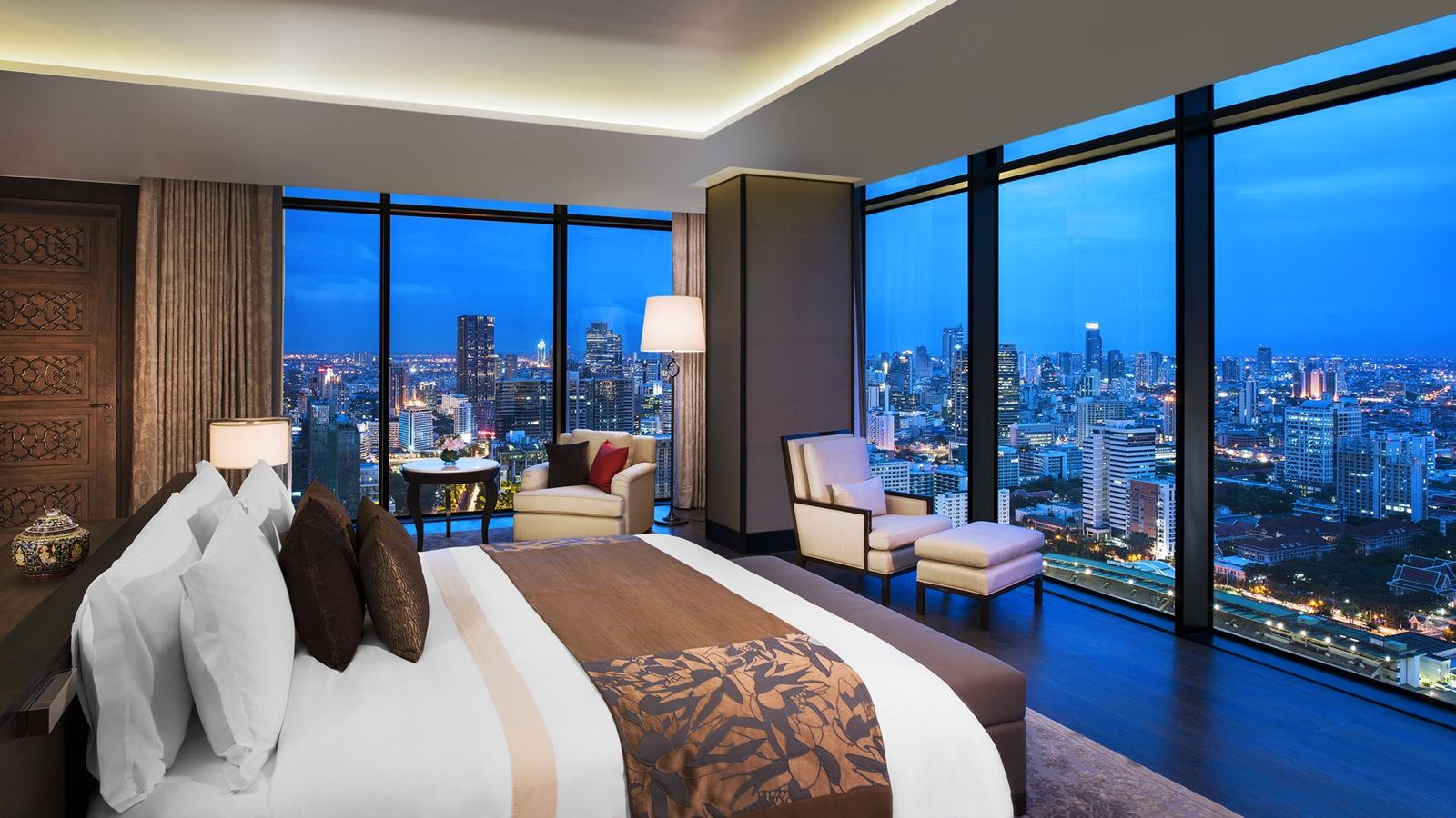 THE SAINT REGIS BANGKOK