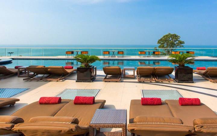 CENTARA GRAND PHRATAMNAK PATTAYA