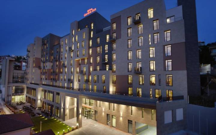 HILTON GARDEN INN GOLDEN HORN