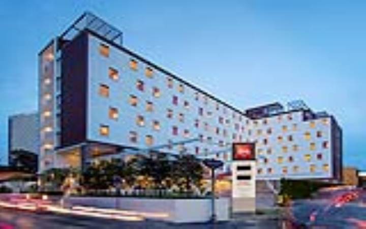 IBIS BANGKOK SATHORN