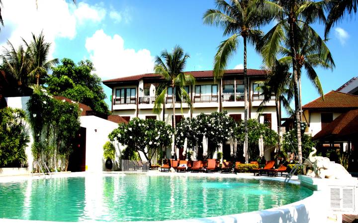 IYARA BEACH HOTEL & PLAZA