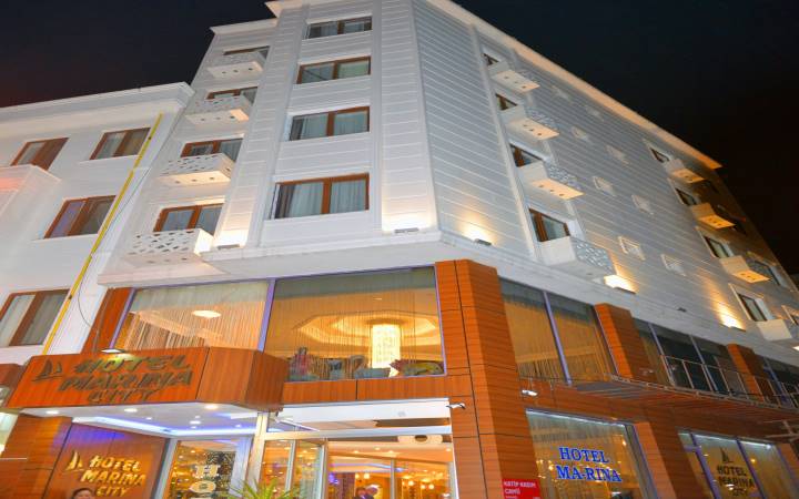 HOTEL MARINA CITY
