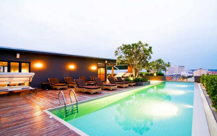 PAGE 10 HOTEL PATTAYA