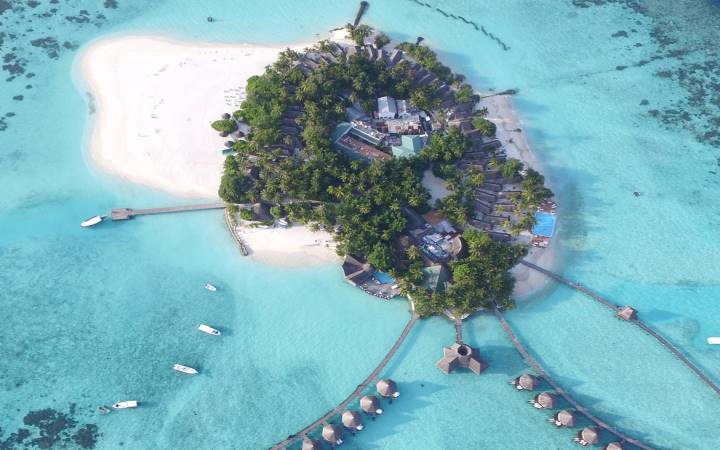 THULHAGIRI ISLAND RESORT & SPA