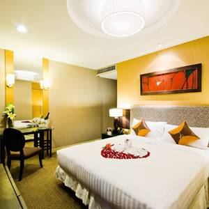 URBANA SATHORN HOTEL