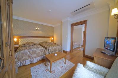 ACRA HOTEL