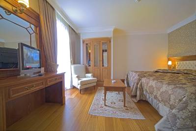 ACRA HOTEL