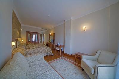ACRA HOTEL