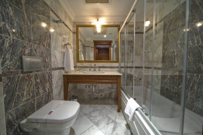 ACRA HOTEL