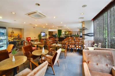 ALL SEASONS HOTEL