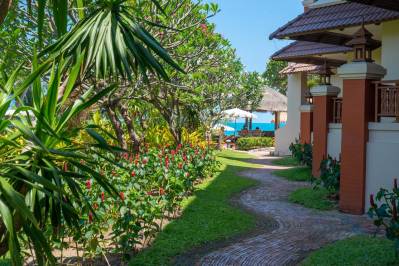 ALOHA RESORT