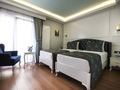 ANTUSA PALACE HOTEL