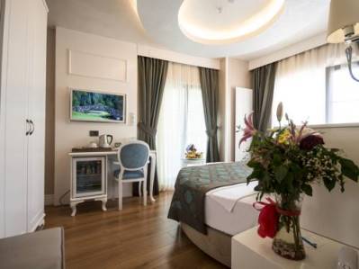 ANTUSA PALACE HOTEL