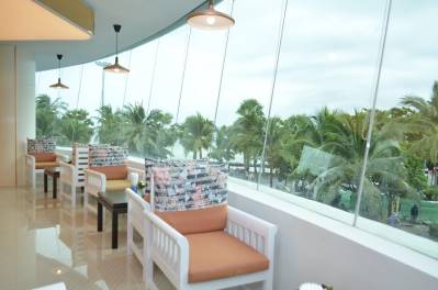A-ONE THE ROYAL CRUISE HOTEL