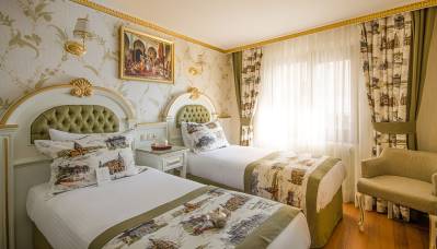ARDEN CITY HOTEL