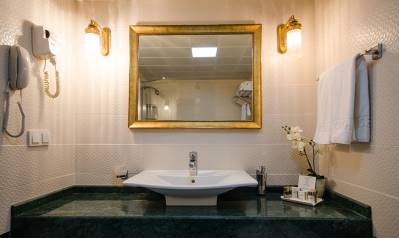 ARDEN CITY HOTEL