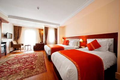 AREN SUITES
