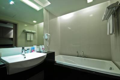 ASHLEE HEIGHTS PATONG HOTEL&SUITES
