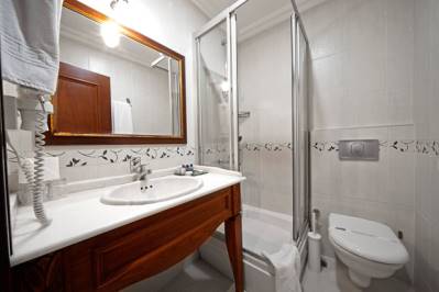 AZADE HOTEL
