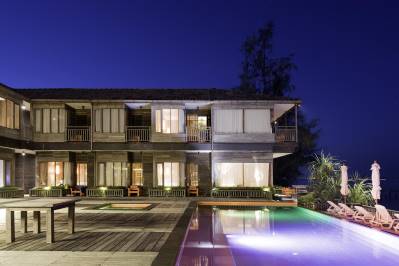 BAAN PLOY SEA
