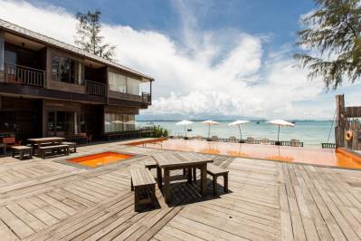 BAAN PLOY SEA