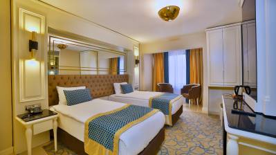 BEETHOVEN PREMIUM HOTEL