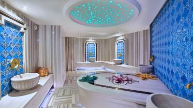BEETHOVEN PREMIUM HOTEL
