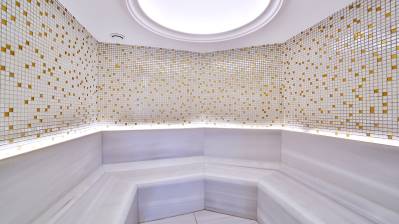 BEETHOVEN PREMIUM HOTEL