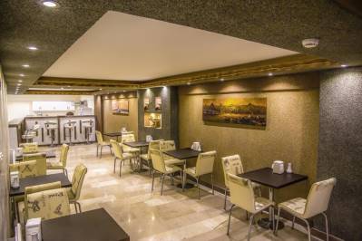 BERLIN HOTEL