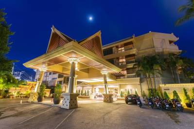 BEYOND RESORT KATA