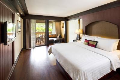 BEYOND RESORT KATA