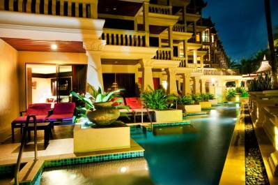 BEYOND RESORT KATA