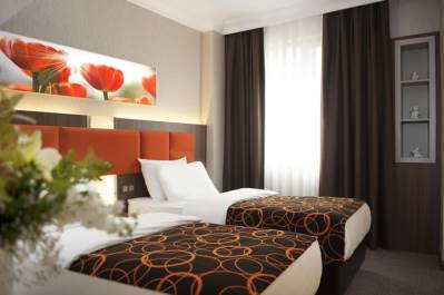 BIRBEY HOTEL
