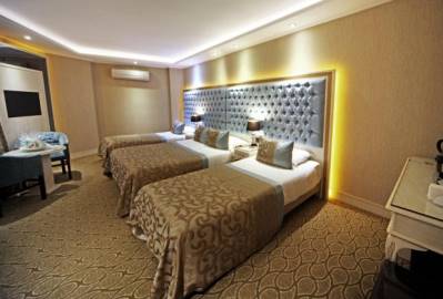 BLACK BIRD HOTEL
