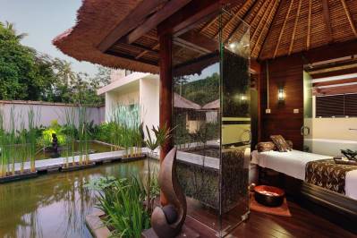 BALI NUSA DUA HOTEL & CONVENTION