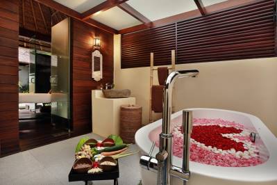 BALI NUSA DUA HOTEL & CONVENTION