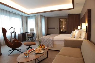 BRICKS HOTEL