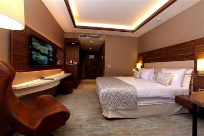 BRICKS HOTEL