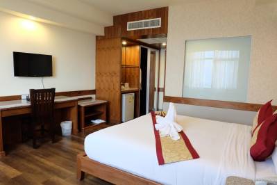 BOUTIQUE CITY HOTEL