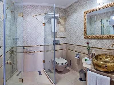 BY MURAT CROWN HOTEL