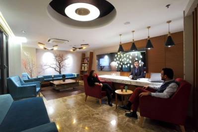 CARINA PARK SUITES