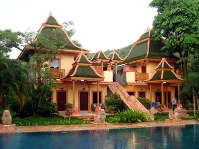 COCONUT BEACH RESORT