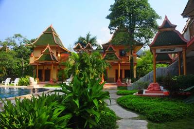 COCONUT BEACH RESORT