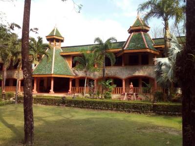 COCONUT BEACH RESORT