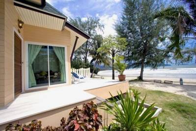 COCONUT BEACH RESORT